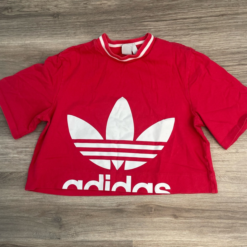 Very cute Adidas Top